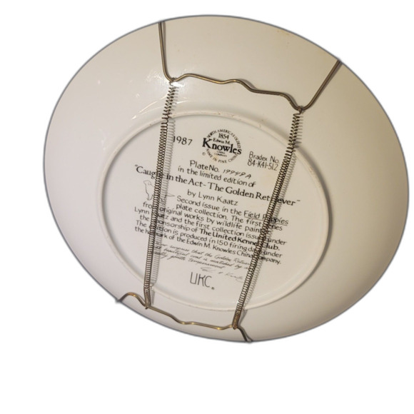 "Caught In The Act~The Golden Retriever" Limited Edition Fine China Plate 1987 - Picture 3 of 3